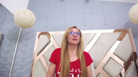 Snapshot of maddy_cartter chatting on December 5, 2:53 am maddy cartter online show from December 5, 2:53 am