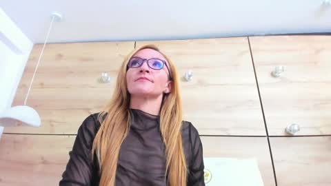 Snapshot of maddy_cartter chatting on December 18, 3:04 am maddy cartter online show from December 18, 3:04 am