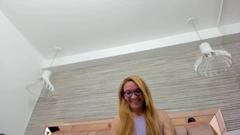 Snapshot of maddy_cartter chatting on September 16, 11:22 am maddy cartter online show from September 16, 11:22 am