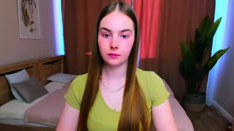 Snapshot of maddy_gate chatting on April 4, 3:53 pm maddy_gate online show from April 4, 3:53 pm