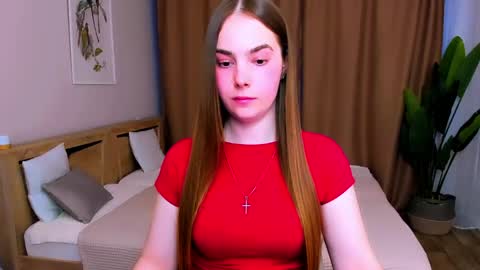 Snapshot of maddy_gate chatting on April 6, 5:03 pm maddy_gate online show from April 6, 5:03 pm