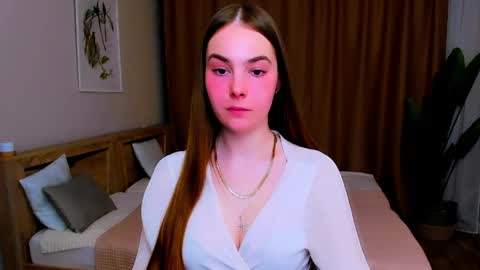 Snapshot of maddy_gate chatting on April 12, 6:35 pm maddy_gate online show from April 12, 6:35 pm