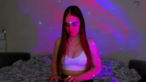 Snapshot of maddy_gate chatting on April 22, 5:25 pm maddy_gate online show from April 22, 5:25 pm