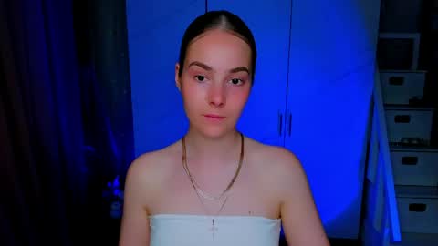 Snapshot of maddy_gate chatting on June 10, 2:16 pm maddy_gate online show from June 10, 2:16 pm
