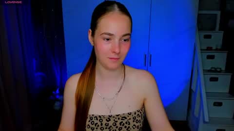Snapshot of maddy_gate chatting on June 15, 3:47 pm maddy_gate online show from June 15, 3:47 pm