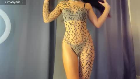 Snapshot of maddy_midnight chatting on November 27, 6:48 am maddy_midnight online show from November 27, 6:48 am