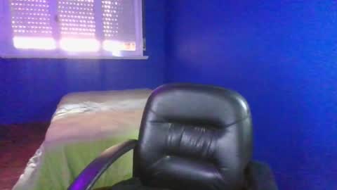 Snapshot of maddy_paris69 chatting on March 12, 6:11 pm Paris online show from March 12, 6:11 pm