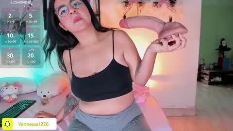 Maddy rose12 online show from December 14, 2:44 pm