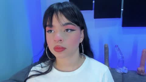 Maddy  online show from December 10, 3:52 am