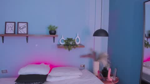 Maddy  online show from November 9, 12:58 pm