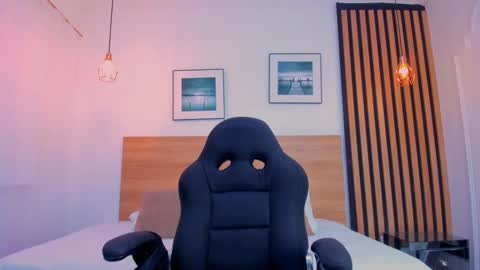 Snapshot of maddycrofft chatting on September 27, 11:37 am Maddy Crofft online show from September 27, 11:37 am