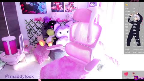 Snapshot of maddyfoox chatting on April 9, 3:06 pm Maddy Foox online show from April 9, 3:06 pm