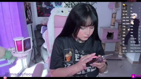 Snapshot of maddyfoox chatting on April 29, 10:16 pm Maddy Foox online show from April 29, 10:16 pm