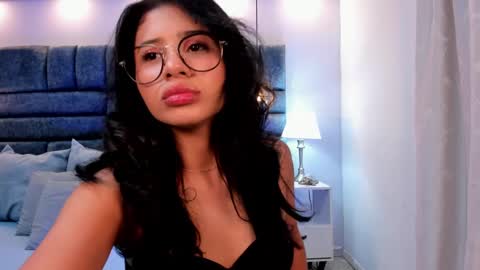 Snapshot of maddymontclair chatting on September 18, 4:03 am Maddy online show from September 18, 4:03 am
