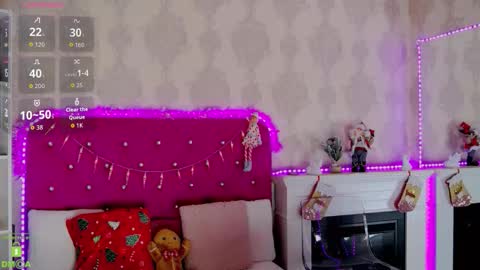 Snapshot of maddyspears chatting on December 17, 2:12 pm Maddy online show from December 17, 2:12 pm