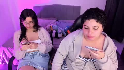 Snapshot of madelaine_taylor chatting on May 19, 2:07 am madelaine_taylor online show from May 19, 2:07 am