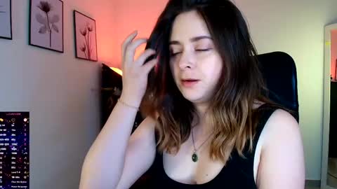 madelamee online show from April 30, 9:08 pm