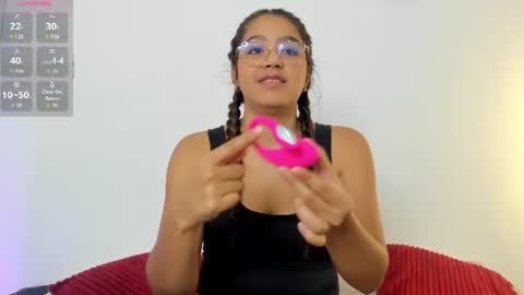 madelayn_torres online show from July 28, 12:48 pm