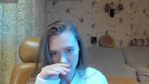madeleinequincy online show from January 17, 4:49 am