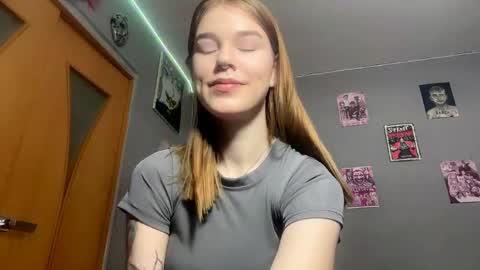 Snapshot of madelenebentzen chatting on March 28, 2:38 pm Made online show from March 28, 2:38 pm