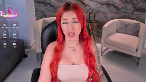 Snapshot of madelinefox_ chatting on April 16, 9:10 am Madeline online show from April 16, 9:10 am