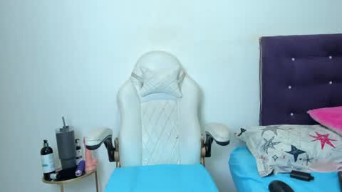madelinesquit online show from July 9, 7:07 pm