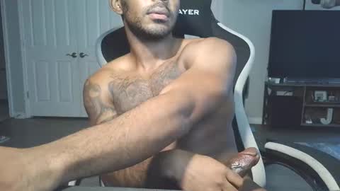 madevonte online show from February 12, 9:43 pm