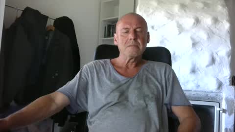 madio1187940 online show from June 28, 9:59 am