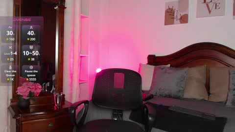 Madelein online show from December 15, 2:52 am