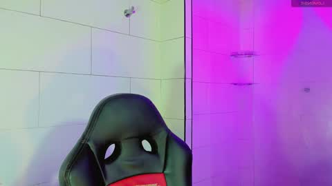 madiso_santiel online show from January 7, 7:05 pm