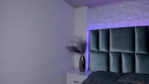 MADISON  online show from November 25, 3:50 am