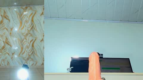 Snapshot of madison_funny chatting on June 9, 6:52 pm madison_funny online show from June 9, 6:52 pm