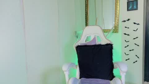 madison_jacksonn online show from July 2, 9:21 pm