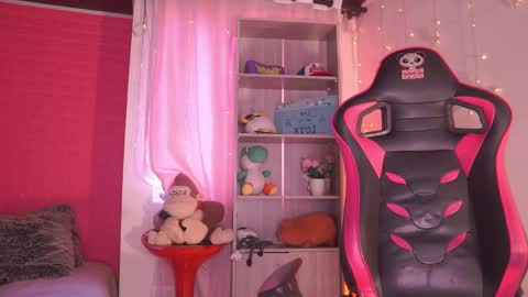 Snapshot of madison_mayer chatting on April 20, 12:08 pm Madison online show from April 20, 12:08 pm