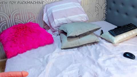   online show from December 11, 5:32 am