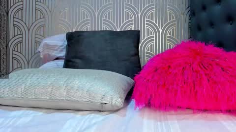   online show from December 18, 4:20 am