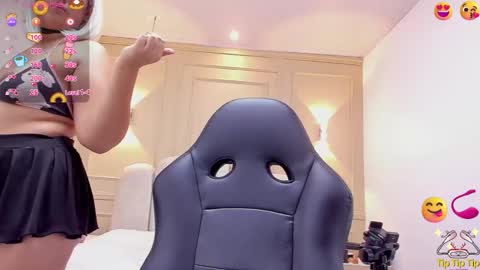 Snapshot of madison_rowan chatting on March 5, 3:24 am MADI online show from March 5, 3:24 am