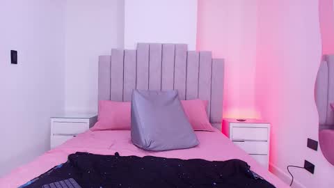 Snapshot of madison_stanfort chatting on March 21, 8:19 am Madison online show from March 21, 8:19 am