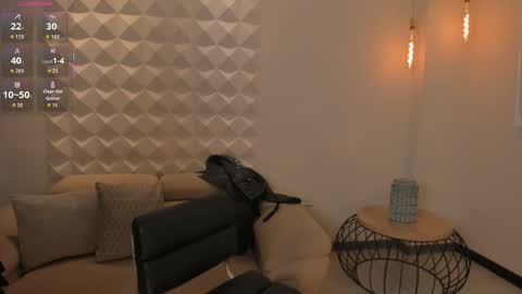 Snapshot of madisoncollinsx chatting on October 13, 8:09 pm Maddi Collins online show from October 13, 8:09 pm