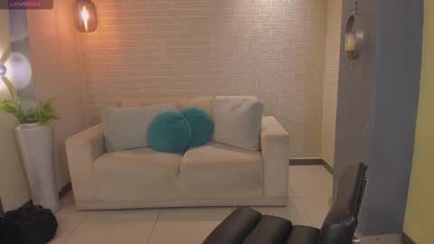 Snapshot of madisoncollinsx chatting on October 21, 2:01 am Maddi Collins online show from October 21, 2:01 am