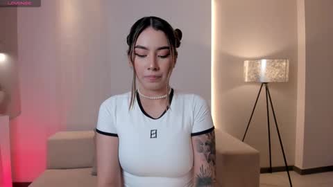 Snapshot of madisoncollinsx chatting on November 8, 7:34 pm Maddi Collins online show from November 8, 7:34 pm