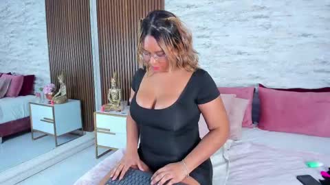 madisonhunterr_ online show from February 8, 2:15 am