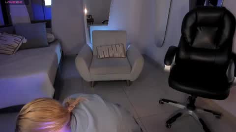 Madison Kane online show from July 7, 9:46 am
