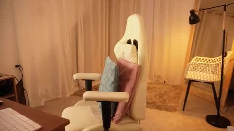 madisonlara online show from March 1, 5:04 pm