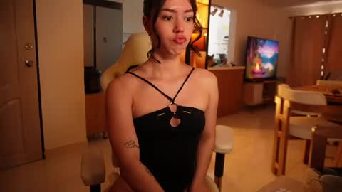madisonlara online show from June 14, 3:25 pm