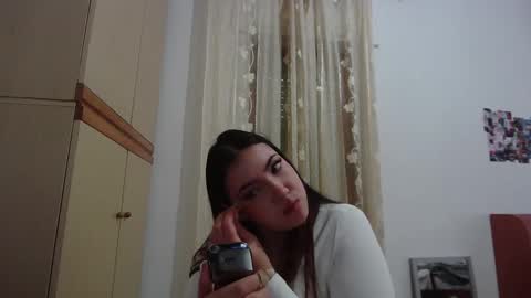 LilyKiss online show from February 7, 8:40 am