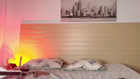 Snapshot of madissonkay chatting on February 28, 2:23 am online show from February 28, 2:23 am