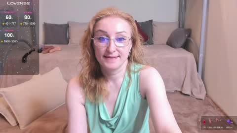 Snapshot of madissonkiss chatting on April 8, 7:25 pm Madisson online show from April 8, 7:25 pm