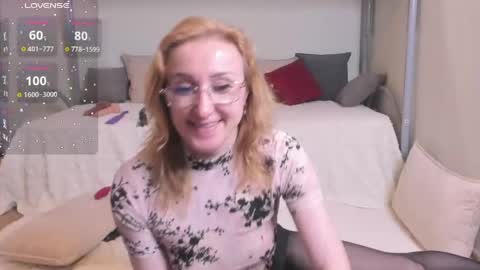 Snapshot of madissonkiss chatting on April 16, 1:50 am Madisson online show from April 16, 1:50 am
