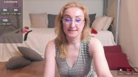 Snapshot of madissonkiss chatting on April 19, 2:49 pm Madisson online show from April 19, 2:49 pm